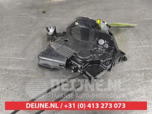 Daihatsu Materia Door lock mechanism 4-door, front left O590625 photo 2
