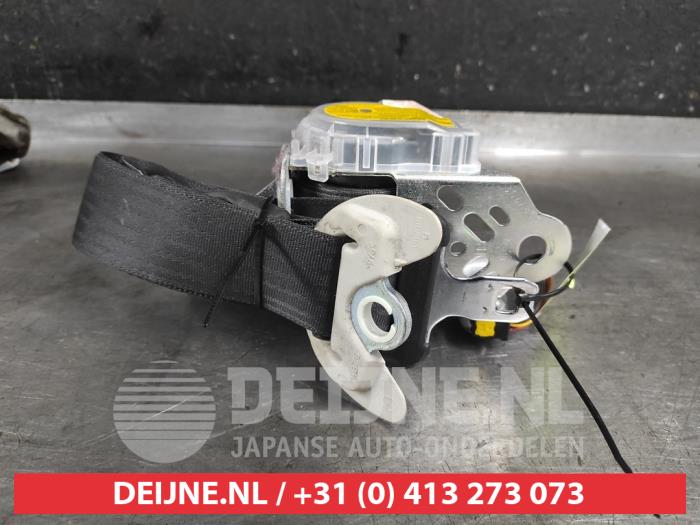 Subaru Legacy Sicherheitsgurt rechts vorne O590663