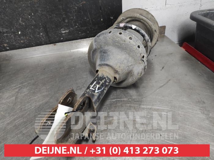 Subaru Legacy Stoßdämpferstrebe links vorne O590664