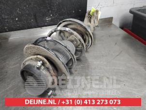 Subaru Legacy Schokdemperpoot links-voor O590664 foto 2