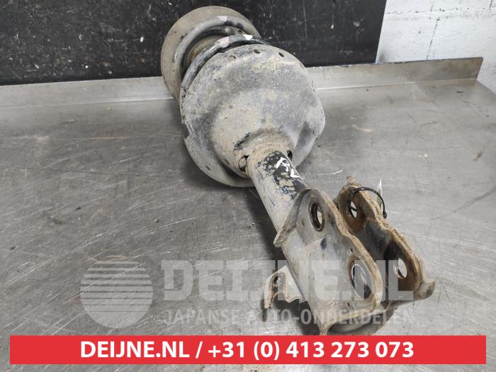 Subaru Legacy Stoßdämpferstrebe rechts vorne O590665