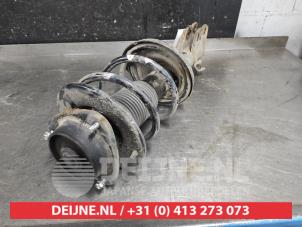 Subaru Legacy Stoßdämpferstrebe rechts vorne O590665 foto 2