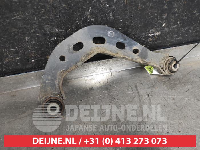 Mazda 3 Draagarm links-achter O590916