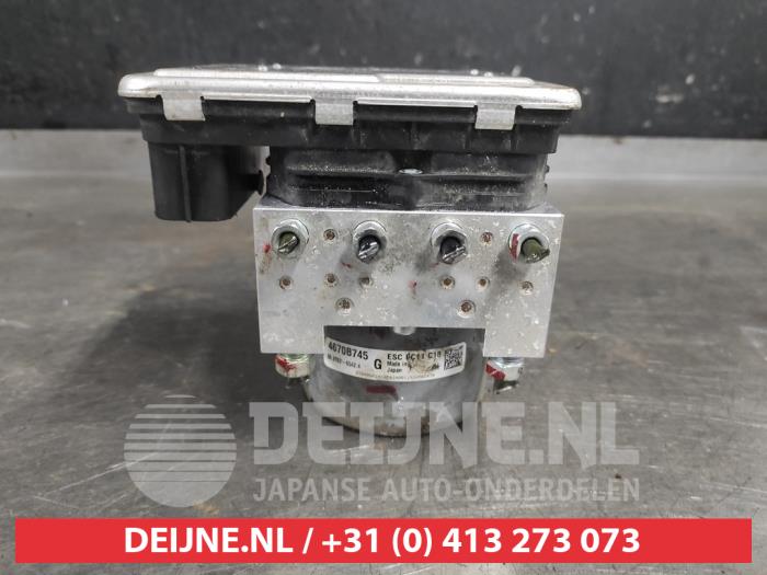 Gebruikte ABS Pomp Mitsubishi Outlander (GF/GG) 2.4 16V PHEV 4x4 Prijs € 50,00 Margeregeling aangeboden door V.Deijne Jap.Auto-onderdelen BV