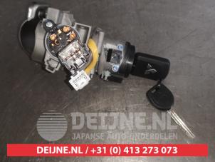 Mitsubishi Space Star Ignition lock + key O591543 photo 3