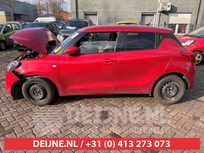 Suzuki Swift Rear door window 4-door, left O592803