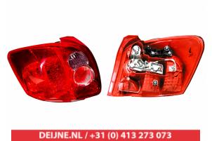 Toyota Auris Achterlicht links O9990008698 foto 2