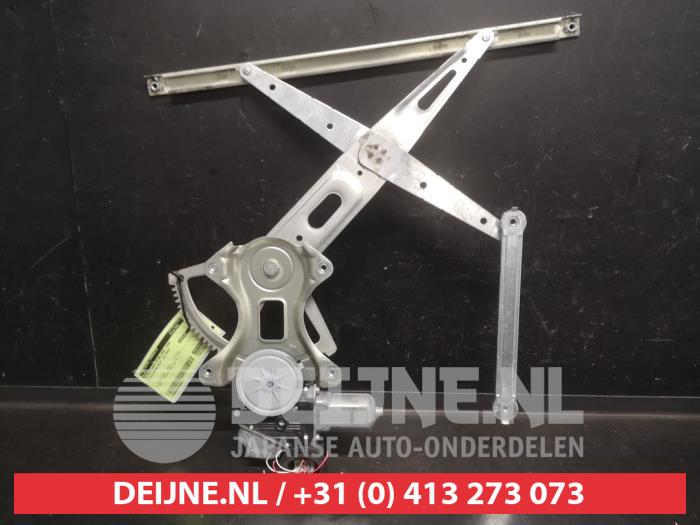 Toyota Urban Cruiser Ruitmechaniek 4Deurs links-voor O593272