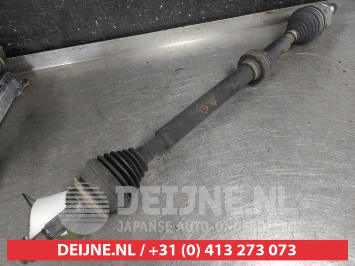 Toyota Prius Plus Aandrijfas rechts-voor O593364