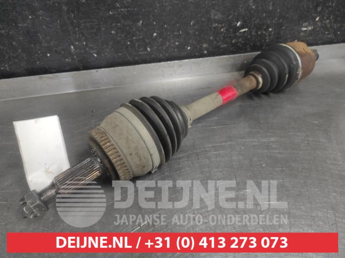 Gebruikte Aandrijfas links-voor Hyundai Tucson (JM) 2.0 CRDi VGT 16V 4x2 Prijs € 50,00 Margeregeling aangeboden door V.Deijne Jap.Auto-onderdelen BV