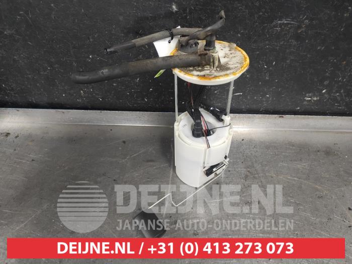 Gebruikte Tank element Pomp Hyundai iX35 (LM) 2.0 16V Prijs € 50,00 Margeregeling aangeboden door V.Deijne Jap.Auto-onderdelen BV