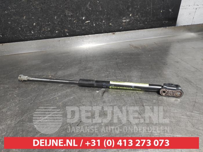 Toyota Yaris Rear gas strut, left O593574