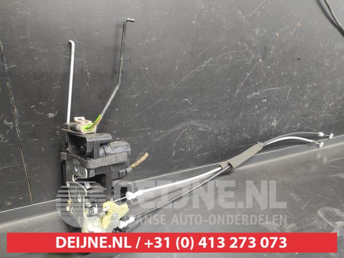 Ssang Yong Korando Deurslot Mechaniek 4Deurs links-voor O593754