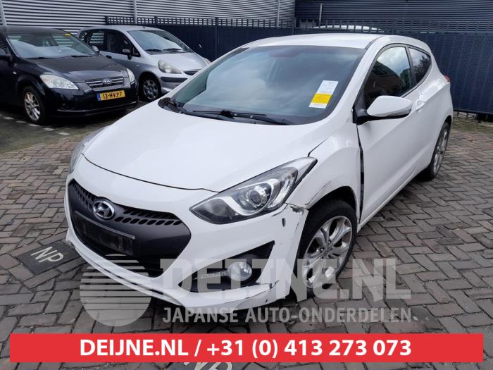 Hyundai I30 Fog light, front left O594226