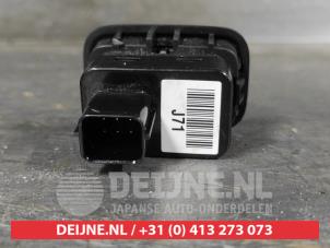 Kia Ceed Sportswagon Tailgate switch O594287 photo 2