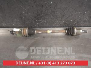 Gebruikte Aandrijfas links-voor Hyundai i20 (GBB) 1.2i 16V Blue Prijs € 75,00 Margeregeling aangeboden door V.Deijne Jap.Auto-onderdelen BV