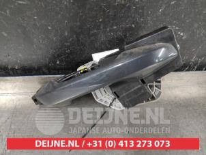 Gebruikte Deurgreep 4Deurs rechts-achter Kia Proceed (CD) 1.6 T-GDI 16V DCT Prijs € 25,00 Margeregeling aangeboden door V.Deijne Jap.Auto-onderdelen BV