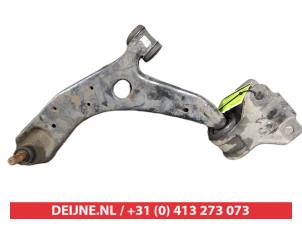Gebruikte Draagarm onder links-voor Mazda 3 Sport (BL14/BLA4/BLB4) 1.6 CiTD 16V Prijs € 40,00 Margeregeling aangeboden door V.Deijne Jap.Auto-onderdelen BV