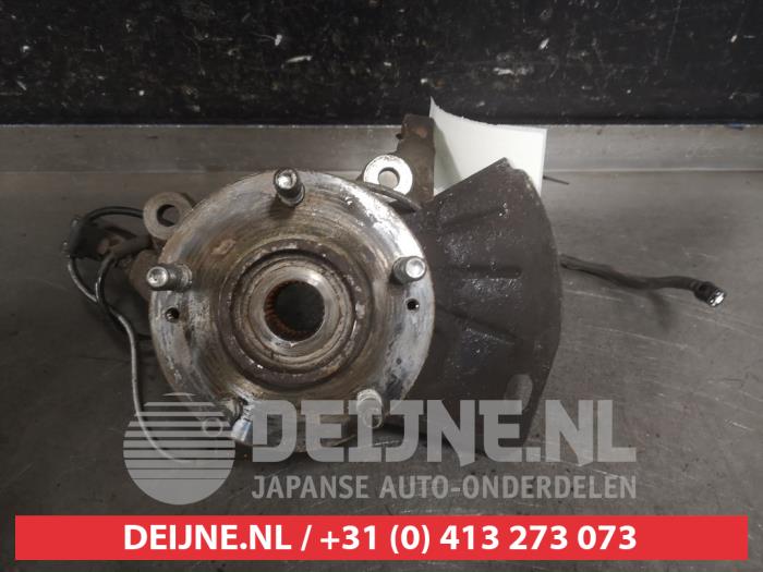 Hyundai I40 Fusee links-voor O594692