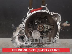 Gebruikte Versnellingsbak Kia Carens IV (RP) 1.7 CRDi 16V Prijs € 450,00 Margeregeling aangeboden door V.Deijne Jap.Auto-onderdelen BV
