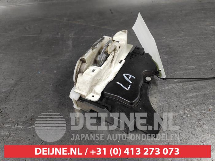 Mitsubishi Outlander Deurslot Mechaniek 4Deurs links-achter O594890