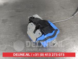Hyundai I20 Front door lock mechanism 4-door, right O594960 photo 2