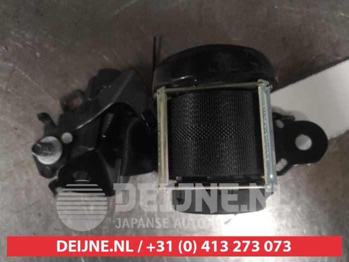Toyota Verso-S Rear seatbelt, centre O595143