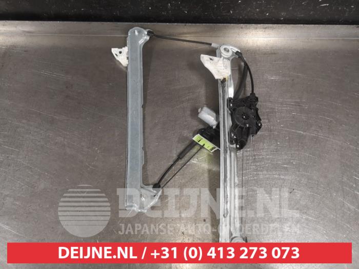 Mazda 3 Fenstermechanik 4-türig links vorne O595258