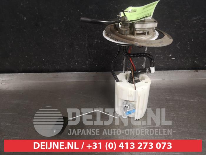 Gebruikte Tank element Pomp Kia Sportage (QL) 1.7 CRDi 115 16V 4x2 Prijs € 100,00 Margeregeling aangeboden door V.Deijne Jap.Auto-onderdelen BV