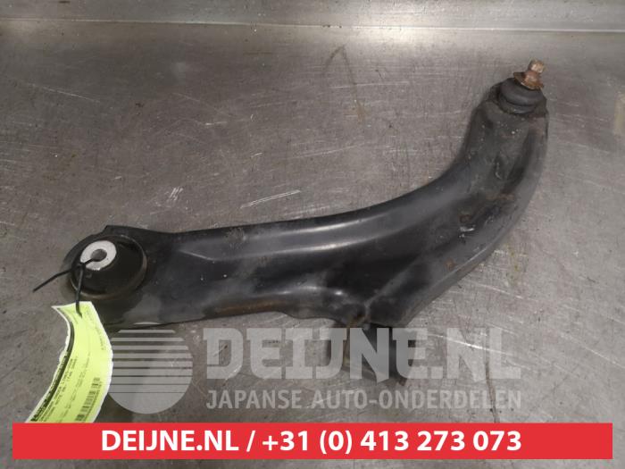 Nissan Note Draagarm onder links-voor O595767