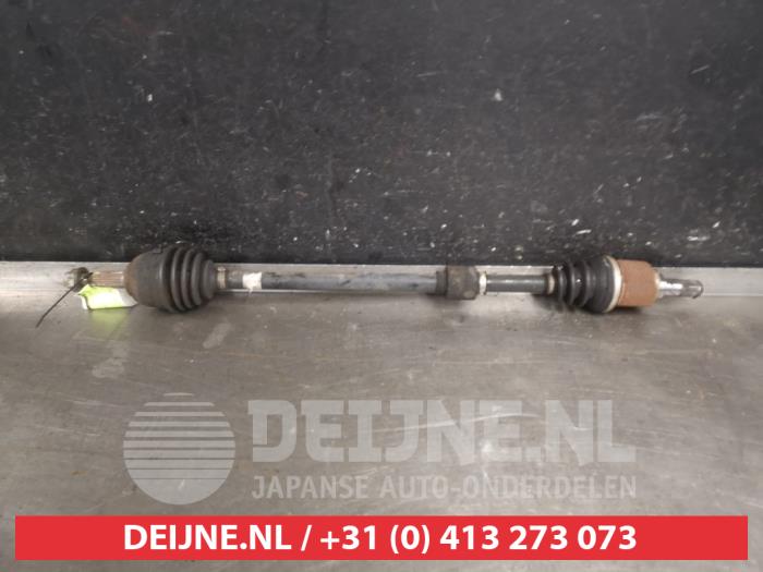 Gebruikte Steekas rechts-voor Nissan Note (E11) 1.6 16V Prijs € 50,00 Margeregeling aangeboden door V.Deijne Jap.Auto-onderdelen BV