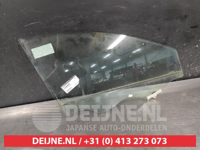 Kia Ceed Türscheibe 4-türig rechts vorne O595836