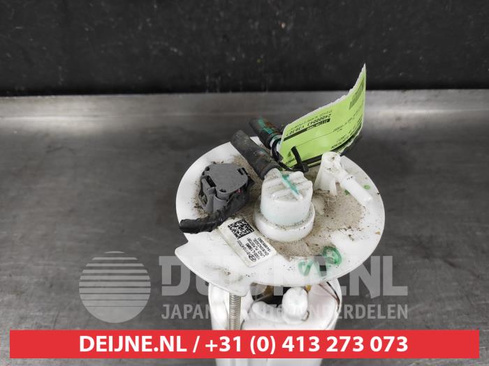 Gebruikte Tank element Pomp Hyundai i10 1.2 16V Prijs € 100,00 Margeregeling aangeboden door V.Deijne Jap.Auto-onderdelen BV