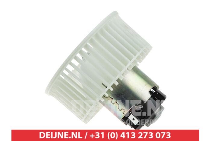 Nissan X-Trail Kachel Ventilatiemotor O9990008760
