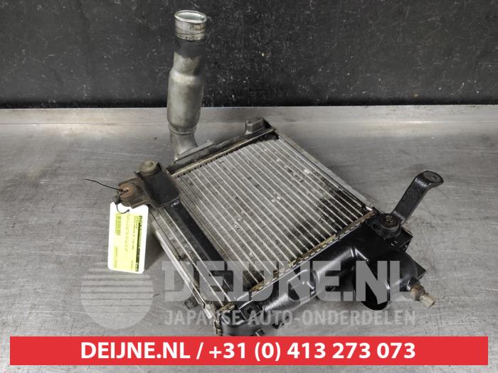 Intercooler van een Toyota Land Cruiser (J12) 3.0 D-4D 16V 2006