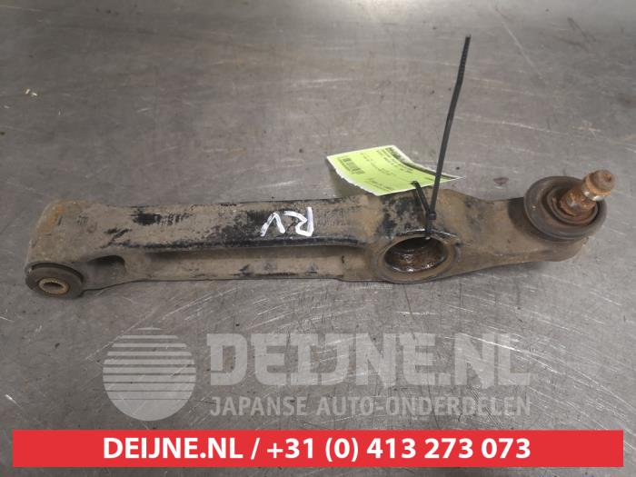 Suzuki Wagon R+ Draagarm onder rechts-voor O597772