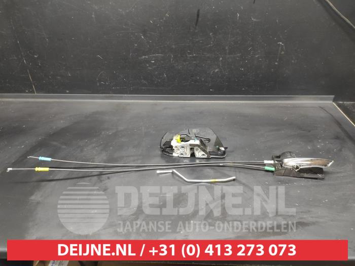 Suzuki Baleno Türschlossmechanik 4-türig links vorne O598217