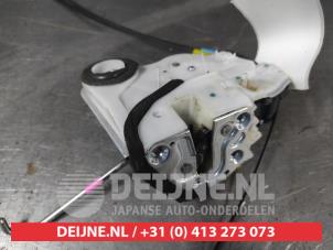 Suzuki Baleno Deurslot Mechaniek 4Deurs links-achter O598221 foto 2