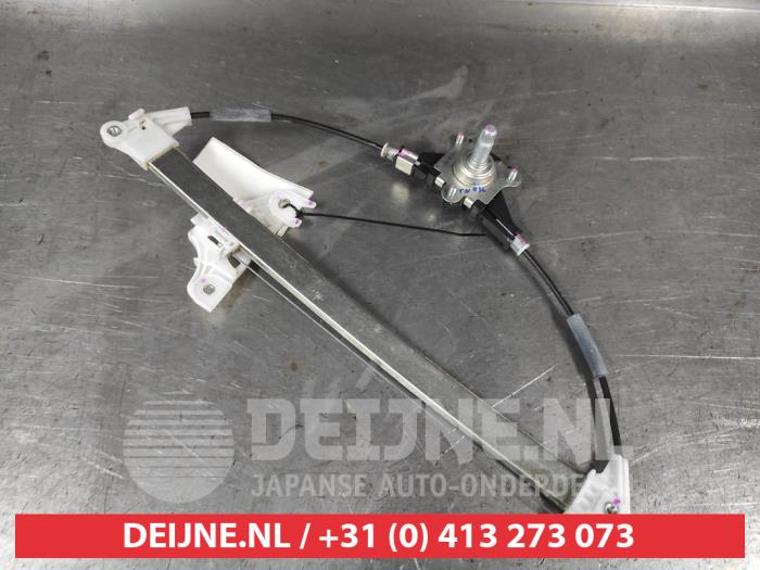 Suzuki Baleno Fenstermechanik 4-türig rechts hinten O598227