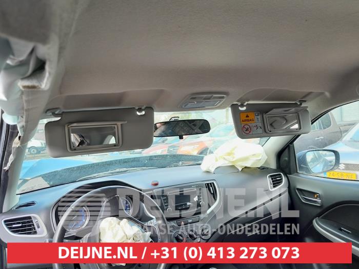 Suzuki Baleno Sonnenblende O598237
