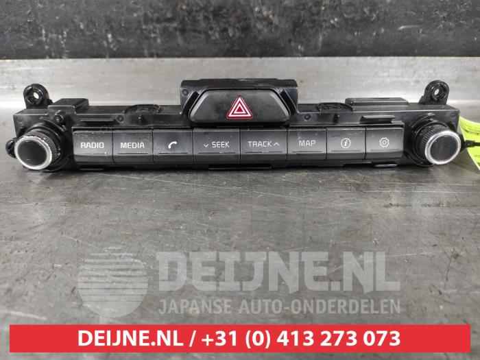 Kia Sportage Radiobedienings paneel O598329