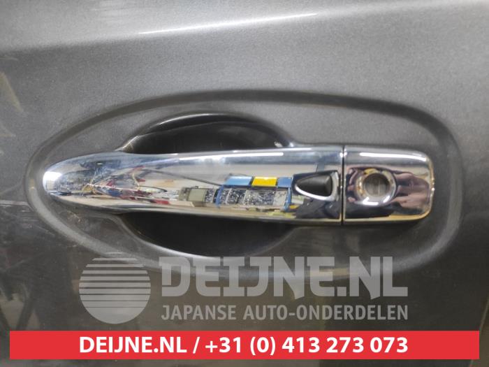 Nissan X-Trail Portiergreep 4Deurs links-voor O598483