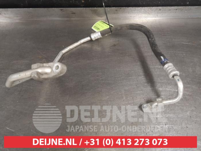 Toyota Verso Air conditioning line O598942