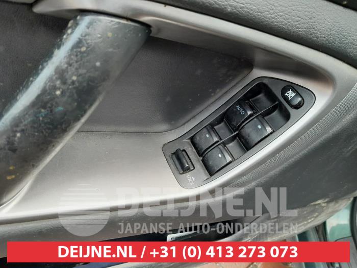 Subaru Legacy Combischakelaar ramen O599160