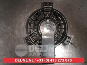 Suzuki Baleno Heating and ventilation fan motor O599318 photo 2