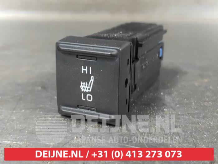 Toyota Yaris Seat heating switch O599485