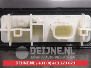 Toyota Yaris Schakelaar achterklep O599540 foto 2