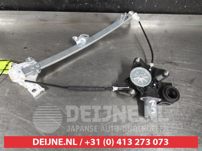 Toyota Yaris Fenstermechanik 4-türig rechts hinten O599627