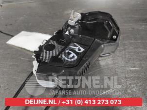 Toyota Yaris Türschlossmechanik 4-türig rechts hinten O599628 foto 2