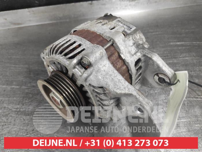 Gebruikte Dynamo Mitsubishi Colt (Z2/Z3) 1.3 16V Prijs € 35,00 Margeregeling aangeboden door V.Deijne Jap.Auto-onderdelen BV